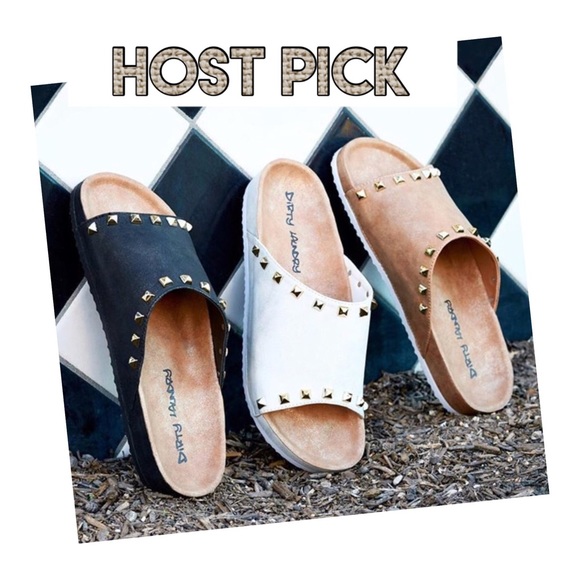 Shoes - Tan studded Qiana Flatform slides